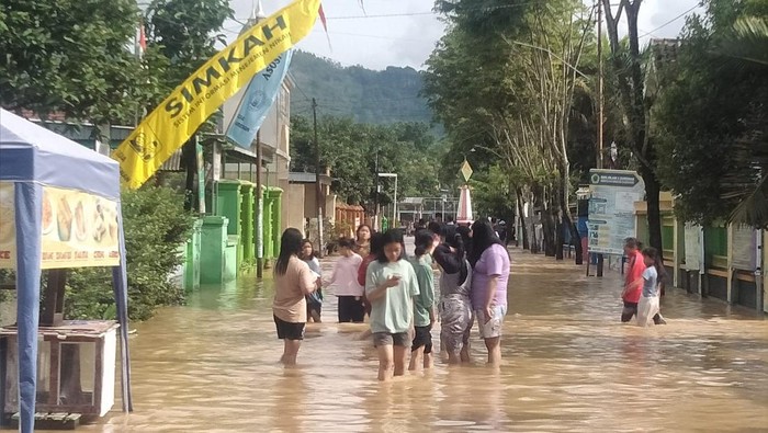 Banjir Trenggalek Meluas, Wilayah Durenan Terendam