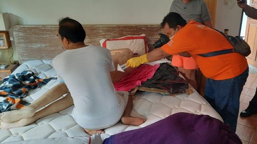 Bule Perancis bernama Badin Marc (61) ditemukan tewas di Villa MJR, Banjar Dukuh Sari, Kelurahan Kerobokan Kelod, Kecamatan Kuta Utara, Kabupaten Badung, Bali, Rabu (19/10/2022). (Dok. Polres Badung)