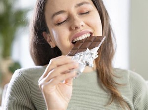 Tak Asal Kunyah, Begini Cara Makan Cokelat yang Benar Menurut Ahli