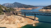 Danau Shasta merupakan danau terbesar di California dan penyedia air bersih hingga irigasi bagi daerah sekitar.  