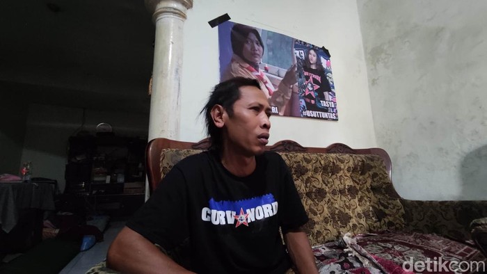 Devi Athok, orang tua yang kehilangan 2 anaknya di Tragedi Kanjuruhan