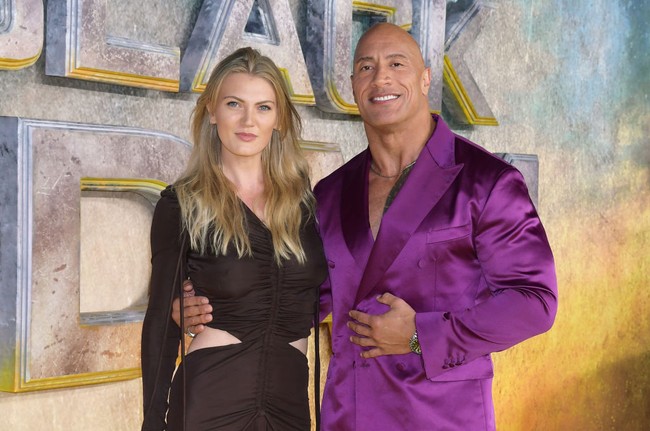 Ella yang merupakan anak tiri Rachel Weisz ini tumbuh di London sebelum pindah untuk sekolah asrama di AS pada usia 17. Dia pernah mengambil jurusan akting di NYU. Namun sayangnya Ella harus keluar universitas karena dilanda depresi. Foto: Getty Images