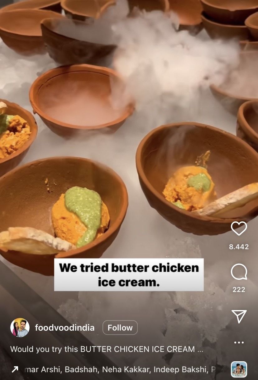 Es krim aneh rasa ayam mentega dengan saus pedas ala India.