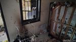 Foto Bekas Ledakan Misterius di Sengkang berujung Staf Kejari Wajo Terbakar