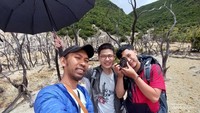 Jangan lupa foto bareng.