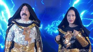 The Rock Minggir Dulu! Pose Inul Bareng Mas Black Adam