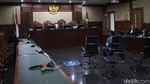 Jaksa Belum Siap, Sidang Tuntutan Benny Tjokro Ditunda