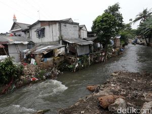 Tata DAS Ciliwung, DKI Akan Relokasi Warga Kali Krukut dan Kali Mampang