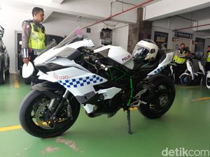 Wuih.. Ada Kawasaki Ninja H2 Pakai Livery Patwal, Bertugas Kawal G20?