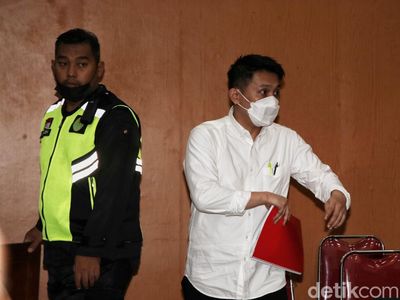 Giliran Kompol Chuck yang Didakwa Merintangi Kasus Pembunuhan Yosua