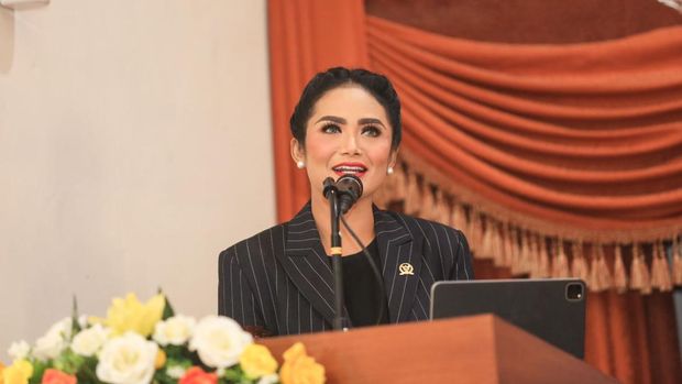 Krisdayanti jadi Dosen Tamu FISIP Universitas Brawijaya