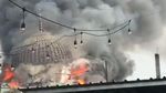 Penampakan Detik-detik Api Melalap Kubah Jakarta Islamic Center