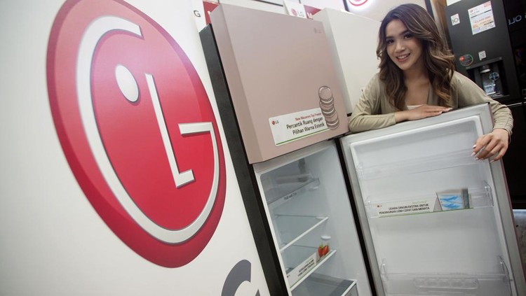 PT. LG Electronics Indonesia (LG) resmi mengumumkan ketersediaan kulkas LG Macaron untuk pasar Indonesia. Selain membawa kesegaran warna yang terinspirasi penganan manis asal Perancis, kulkas dua pintu terbaru LG ini pun membawa serta berbagai inovasi teknologi khas LG dalam tubuhnya.