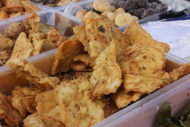 Makanan penyebab kolesterol tinggi yang patut dikurangi konsumsinya.