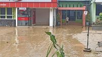 Mari Ulurkan Tangan Untuk Korban Banjir-Longsor Trenggalek, Ini Caranya