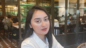 Memes Prameswari makin bahagia saat mendapat apresiasi dari Presiden Prabowo dan Ratu Maxima. Sampai ada beberapa tamu pas mau pulang tuh nyamperin kita dulu, terus bilang thank you baru mereka pulang. Dan Bapak Presiden pun senang gitu, tersenyum dan bilang thank you, pungkasnya. (Foto: Instagram memes_prameswari)