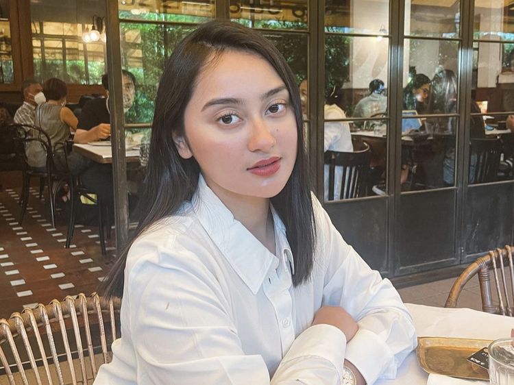 Memes Prameswari, Teman Dekat Sule yang Hobi Makan di Resto