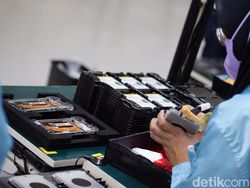 Intip Proses Pembuatan Oppo A77s Made in Tangerang