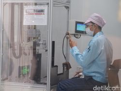 Intip Proses Pembuatan Oppo A77s Made in Tangerang