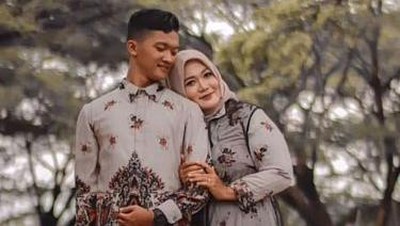 10 Foto Pasutri Purworejo Viral karena Kisah Istriku Guruku, Beda 20 Tahun