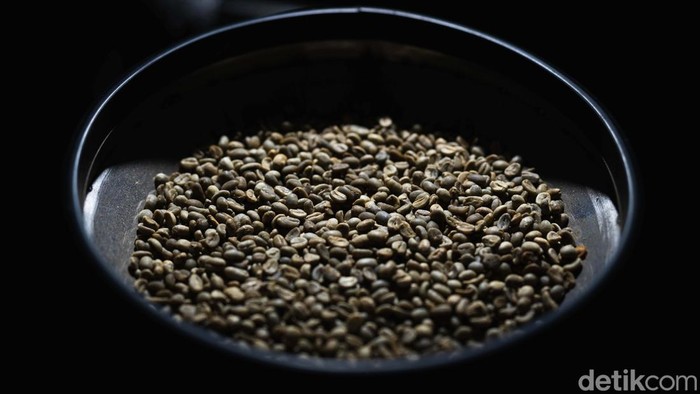 Pecinta Kopi, Yuk Intip Proses Penyangraian Biji Kopi