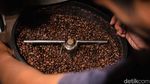 Pecinta Kopi, Yuk Intip Proses Penyangraian Biji Kopi