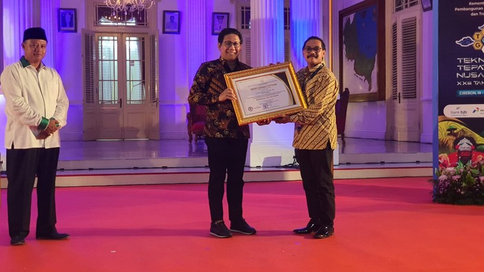 Pemkab Garut Raih Penghargaan dari Kemendes PDTT