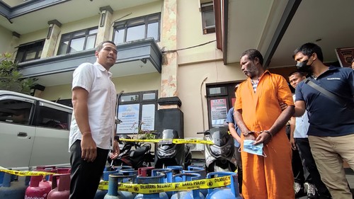 Pengoplos gas Elpiji di Denpasar yang menjualnya ke Ubud, Gianyar ditangkap oleh Satreskrim Polres Gianyar. (I Wayan Sui Suadnyana/detikBali)