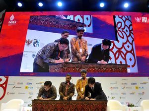 PLN Gandeng Sumitomo dan Medco Percepat Transisi Energi ke EBT