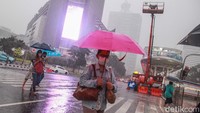 Musim hujan pada tahun 2022/2023 diprediksi oleh Badan Meteorologi, Klimatologi, dan Geofisika (BMKG) akan datang lebih awal dibandingkan normalnya.