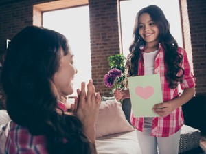 37 Puisi Hari Ibu yang Menyentuh Hati dan Penuh Makna untuk Ungkapkan Cinta