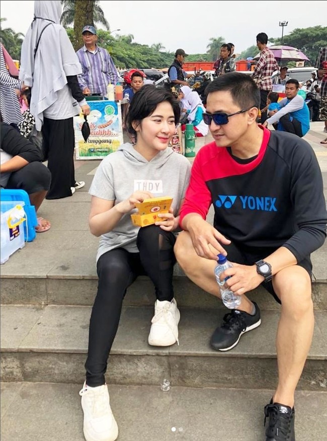 Ungkapan cinta kerap ditunjukkan Ricky Subagja lewat unggahan foto di Instagram. Salah satunya saat Cica berulang tahun. Foto: Instagram/@rickysoebagdja