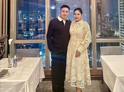 7 Potret Mesra Ricky Subagja dan Istri yang Lebih Muda 26 Tahun