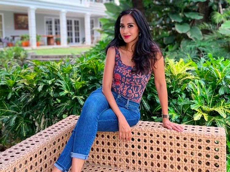 8 Potret Rumah Mewah Diah Permatasari, Halaman Megah Sering Jadi Spot OOTD
