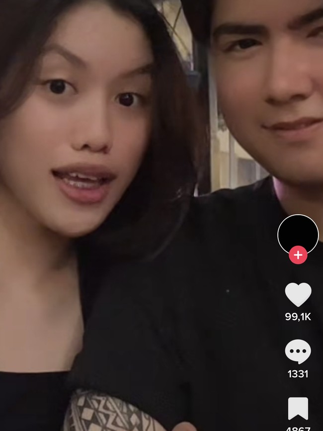 Melihat unggahan Laura dan Sean, tak sedikit netizen yang ikut mendoakan hubungan keduanya. Gaya pacaran keduanya pun sukses bikin netizen yang melihat jadi ikut merasa gemas. Gemes banget, komentar salah seorang netizen. Foto: TikTok/@1auramm