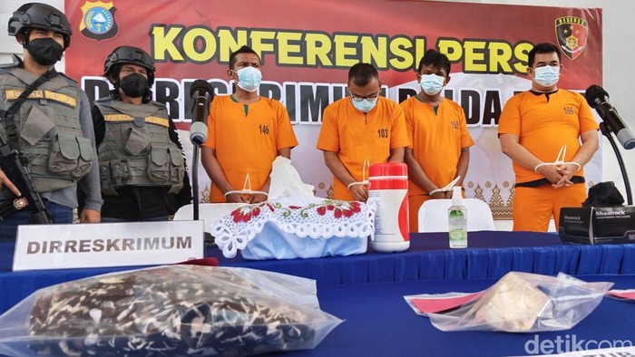 Simpatisan Pj Wali Kota Pekanbaru pengeroyok warga ditangkap Polda Riau.
