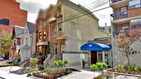 Rumah tersebut dibangun antara tahun 1890 dan 1893. Sebenarnya rumah ini terdiri dari enam bangunan yang menjadi satu deretan rumah terkoneksi. Dok. Amusing Planet