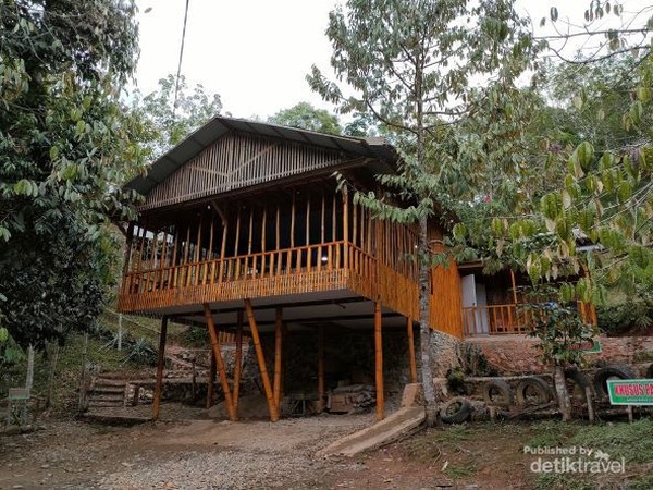 Villa kampoeng bamboe tandilang