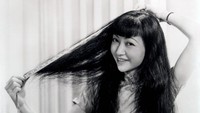 Anna May Wong merupakan aktris kelahiran 3 Januari 1905 yang eksis di era film bisu tahun 1920-an.  (Foto: Pictures From History/Universal /Pictures from History)