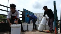 Balai Karantina Ikan Pengendalian Mutu dan Keamanan Hasil Perikanan Entikong Wilayah Kerja PLBN Terpadu Aruk Sambas melayani layanan ekspor 9,6 ton ubur-ubur senilai Rp5,9 miliar ke Malaysia melalui PLBN Terpadu Aruk, guna memaksimalkan sumber daya laut Indonesia sekaligus menjadi salah satu upaya untuk mendorong pertumbuhan ekonomi baru di wilayah perbatasan negara.
