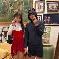 Arka memiliki kakak perempuan yang bernama Sasikirana Zahrani Asmara. Sama-sama memiliki penampilan yang rupawan, keduanya pun sering jadi sorotan netizen. Foto: Instagram