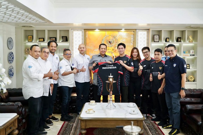 Bamsoet Dukung Pebalap Indonesia Berlaga di FIA Motorsport Games 2022