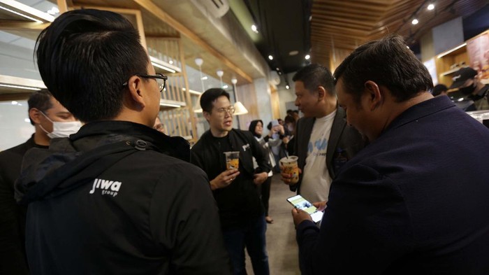 Bank Mandiri Terus Pacu Layanan Digitalnya PT Bank Mandiri Tbk terus memacu layanan digitalnya. Lewat Livin' by Mandiri, Bank Mandiri terus menambah fitur dan promo dalam meningkatkan transaksi.