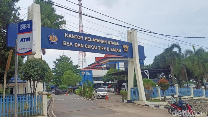 Bea Cukai Batam gagalkan penyelundupan handphone ilegal.