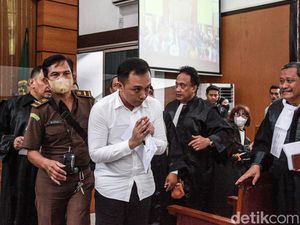 Ferdy Sambo Tanya Keberanian Tembak Yosua, Ricky Rizal Pucat-Menolak