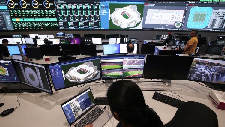 Soccer Football - Inside Qatar’s Command Center for the World Cup - Aspire Zone, Doha, Qatar - October 6, 2022 General view during a tour of the Command Centre REUTERS/Hamad I Mohammed