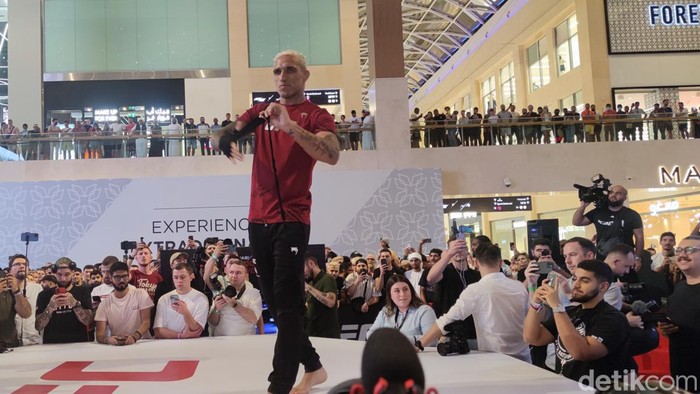Charles Oliveira