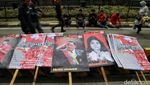 Foto-foto Demo Massa Buruh di Patung Kuda