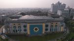 Foto Udara Masjid Islamic Center Usai Kubahnya Ambruk Terbakar