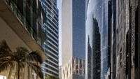 Di jalanan, orang yang lewat dan pekerja kantoran dapat mengantre di lift yang menuju ke oasis hijau di menara CapitaSpring. Terdapat jalur spiral yang melewati peralatan olahraga, bangku sampai meja dalam perjalanannya melintasi empat lantai flora tropis.